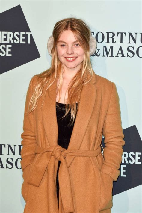 Nell rose hudson is an english actress best known for her recurring role as laoghaire mackenzie in the starz television drama series outlander. Nell Hudson - 'Victoria' Premiere in London - GotCeleb