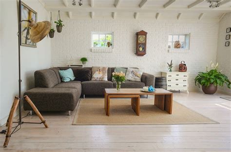 Vor allem im sommer kommt es häufig zu erhöhter luftfeuchte. Luftfeuchtigkeit im Wohnzimmer