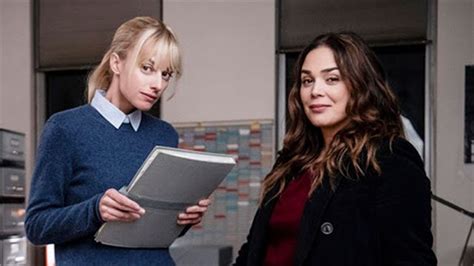 Et une nouvelle fois encore, sara mortensen et lola dewaere. Astrid et Raphaëlle mènent l'enquête en avril sur France 2 ...