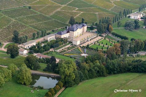 Imprégnez vous de l'atmosphère des lieux du château de la. Château de La Chaize | Le Château de La Chaize est niché ...