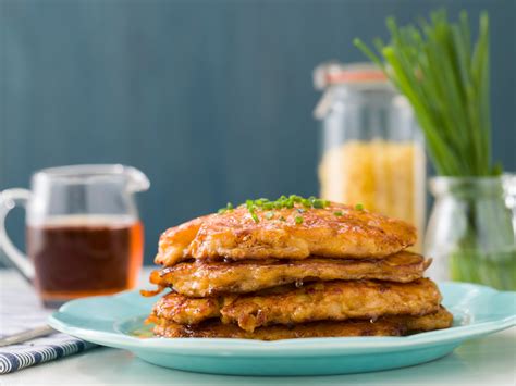 Add cheese sauce to the macaroni and stir thoroughly. Macaroni And Cheese Pancakes