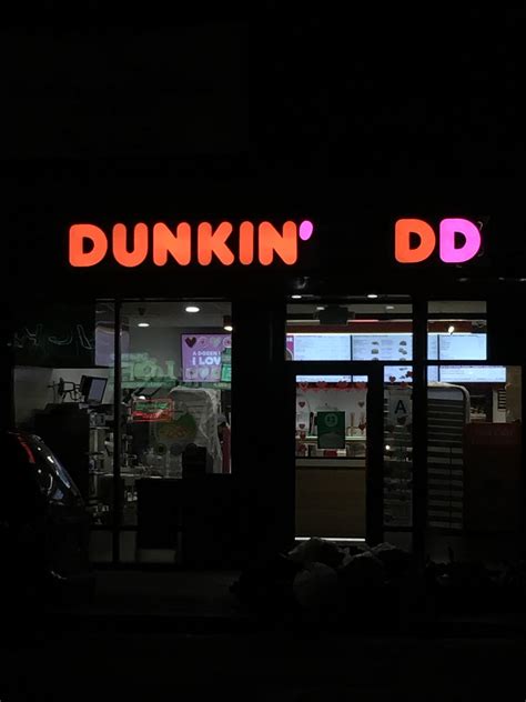 A dunkin' donuts employee vlog. Dunkin' Dunkin' Donuts : CrappyDesign