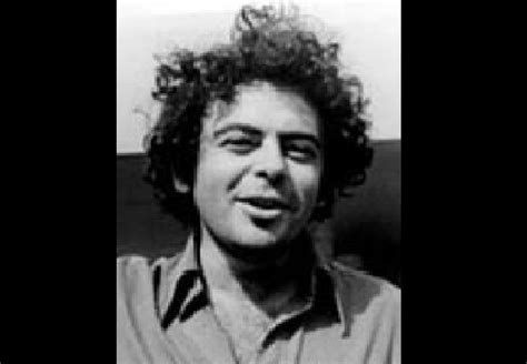 An exploration of glauber rocha was 25 years old when he wrote and began to direct the film. PROFESSOR SIMÃO : MORRE O CINEASTA GLAUBER ROCHA