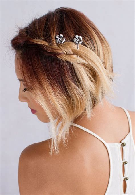 Bobby pins are the wonder accessories that we rely on to literally pull many of our favorite hairstyles together. Set of bobby pins adorned with a beautiful hawaiian flower ...