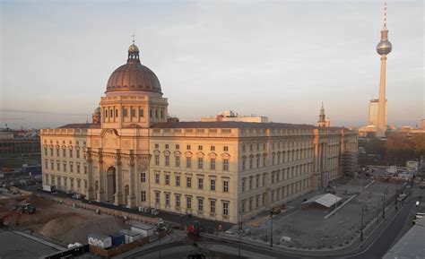 The foundation stone was laid by president joachim gauck in a ceremony on 12 june 2013. Das Humboldt Forum öffnet digital | Humboldt Forum