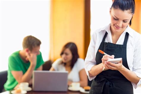 Si on ne peut pas nier qu'il existe de belles opportunités au canada, il ne faut pas vous attendre à trouver un emploi dès votre arrivée, ni même penser que les employeurs vous attendent les bras grands ouverts. Job d'été : Conseils pour trouver un travail rapidement ...