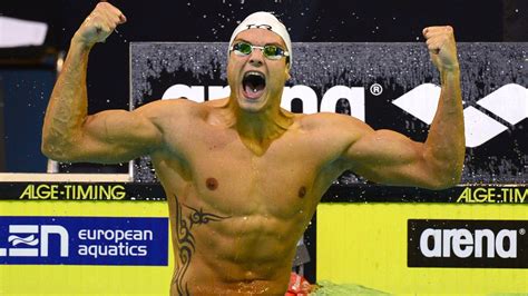 En 2012 aux jeux olympiques de londres, il remporte la médaille d'or sur 50 m nage libre devant cullen jones et césar cielo. O sonho secreto de Florent Manaudou - Swimchannel