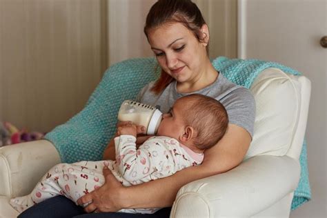 After i've thawed frozen breast milk, how long will it be safe to give my babyi know that once refridgerated breast milk has been thawed, i can use it within four hours, but im wondering if this applies to thawed frozen milk. Wondering how much breastmilk or formula to give your 6 ...