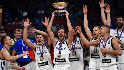 Gogi se je z ekipo po šestih letih na rogli in lanski spletni različici v letu 2021 znova odločil organizirati pravi košarkarski kamp. Eurobasket 2017: Goran Dragic drops 35 points as Slovenia ...