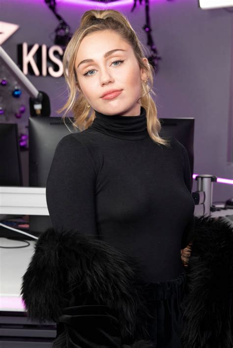 Miley ray cyrus was born destiny hope cyrus on november 23, 1992 in franklin, tennessee to tish cyrus & billy ray cyrus. Miley Cyrus At Kiss FM Studio's in London - Celebzz - Celebzz