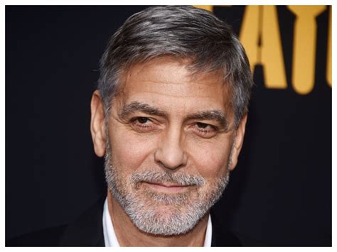 George clooney had neck surgery this morning, and they gave him fentanyl. George Clooney: ο πιο sexy άντρας στον πλανήτη κουρεύεται ...