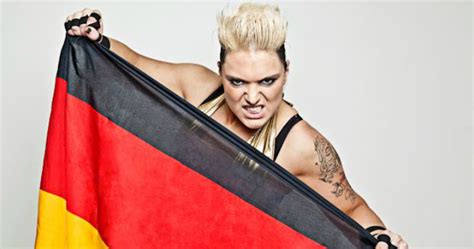 Jazzy gabert defeats lea nox. Jazzy Gabert dołączy do NXT UK?, Gwiazdy obecne na ...