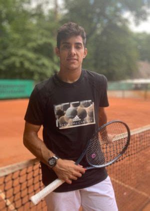 Se inició como tenista en la academia t1 de santiago, la. Cristian Garín Height, Weight, Age, Family, Facts ...