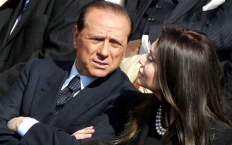 Con la lazio altro ko, oggi berlusconi si pronuncia. Silvio Berlusconi e Veronica Lario, quando era amore… Foto ...