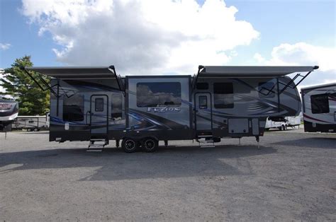 Luxury fifth wheel toy haulers upscale standards & luxurious options! New 2016 Keystone Fuzion 371 For Sale.810520 | Toy hauler ...