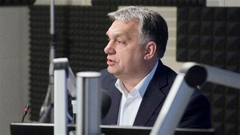 Orbán viktor miniszterelnök péntek reggel a kossuth rádió jó reggelt, magyarország! Orbán: Magyarország nem fogad be egy bevándorlót sem | Híradó