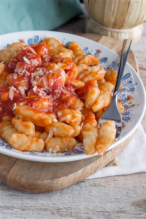 Effetto acqua&sapone a gallarate stanca del solito profumo? GNOCCHI DELLA NONNA CON ACQUA E FARINA veloci