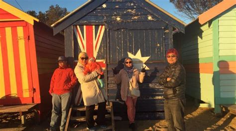 Aku & airin duk je dlm bilik sbb penat jalan td. MAHU TERBANG KE MELBOURNE? INI SENARAI HOMESTAY YANG BERBALOI