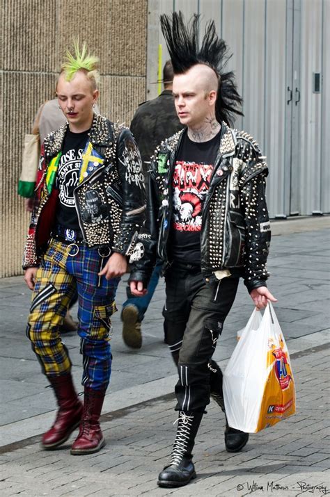 We've compiled some of our favorites in this image gallery, so you can choose the perfect contender. Image result for 80s punk | Punk kleding, Jaren 80 punk, Punk