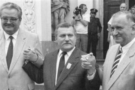 We know that roman's political affiliation is currently a registered republican; 25 lat temu powstała koalicja Solidarności, ZSL i SD | dzieje.pl - Historia Polski