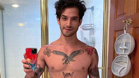 Hallo ich habe eine große fanbase und die wollen dass ich mir ein onlyfansaccount mache, wo die dann monatlich was bezahlen. Nackt-Content: "Teen Wolf"-Hottie Tyler Posey auf OnlyFans ...