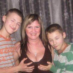 Bad Parenting Fail Mom Son | Foto Bugil Bokep 2017