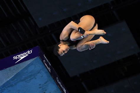 He was executing flips off his father's shoulder when the local diving. Un nouveau duo qui fait bonne figure au 10 m synchro mixte ...