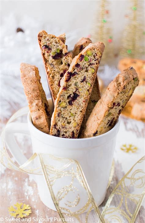 These vegan cranberry almond biscotti are a classic treat for the holiday season. Cranberry Apricot Biscotti : Apricot and cranberry ...