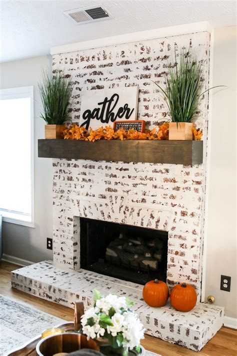 It was a pretty easy decision! Easy DIY Mantel - Bower Power - I'm so excited to share ...