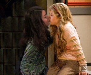 Sam and cat kissing each other on the lips. Zenlike Immaturity: The Case For Cam & Jori