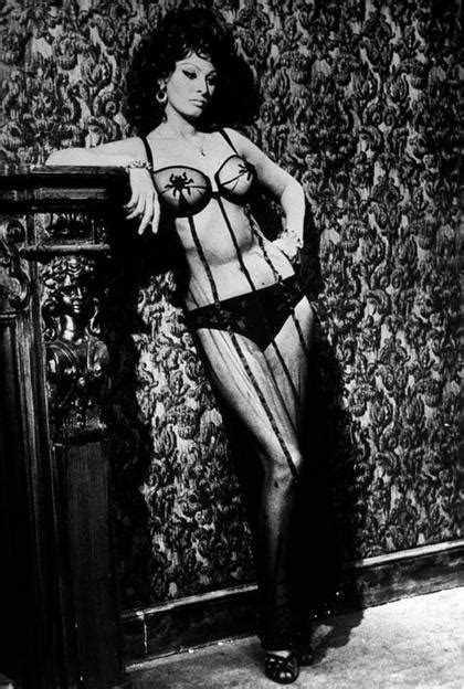 Sophia loren marcello mastroianni (la firma). 74 best images about Sophia Loren on Pinterest | Bert ...