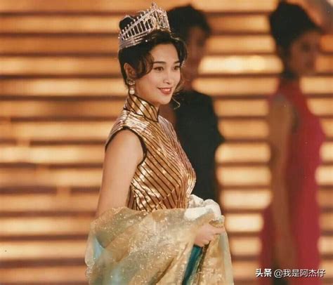 The site owner hides the web page description. 李克勤妻子盧淑儀凍齡身材獲大讚，夫妻每月仍需還房貸60萬 - 每日頭條