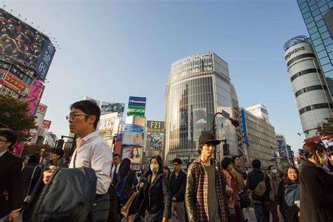 Shoulder to head high plus. Japan Population Continues to Drop - Perth News Today