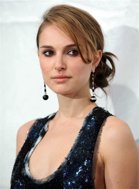 The professional, which starred her as the young protégée of a hitman. Natalie Portman - Famous Nipple