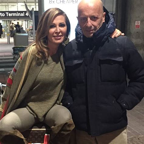 Il settimanale 'chi', in edicola da mercoledì 20 aprile, ha pubblicato in. Daniela Santanché conferma l'addio con Alessandro Sallusti ...