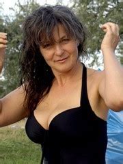 Wife tests her husband on catch a cheater and finds him with his pants down. Naked Mature Women - Nude mom sex pictures, mature porn photos