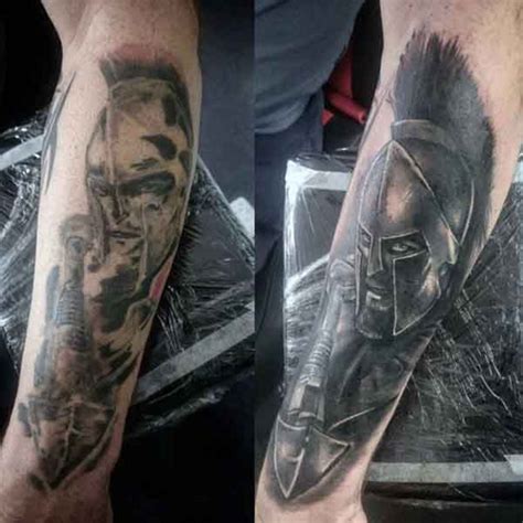 We are a private studio. 3D detailliertes schwarzes Unterarm Tattoo mit wütendem ...