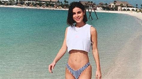 Sort by album sort by song. So hart trainiert Lena Meyer-Landrut für ihre Hammer-Figur ...