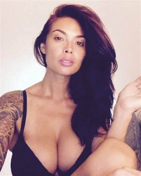 That's when the conversation becomes awkward. Counting Down The Highest Paid Porn Stars Of 2016 (10 pics)
