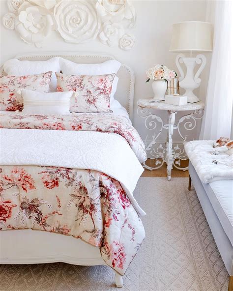 See more ideas about feminine bedroom, gray malin photography, modern beds and headboards. 19 Feminine Bedrooms with Style