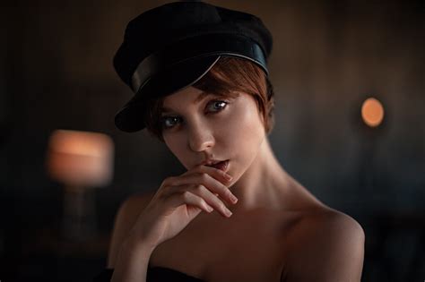 Wallpaper : Olya Pushkina, model, portrait, berets ...
