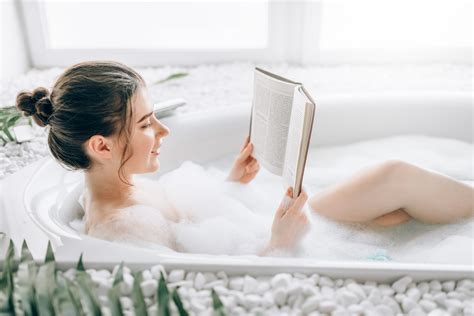 It combines the big, bubblin' fun of our bubble bath products with with naturalcalm aromas to gently cleanse and calm baby. When's the best time to take a warm bath for better sleep?