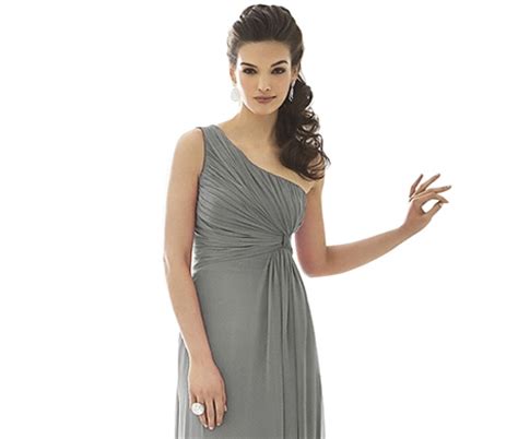 Assolutamente da vedere il color avorio cipria o il grigio perla. Abito Da Sposa Grigio Perla : Cool Chic Style Fashion ...