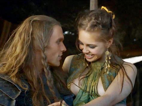 Talitha luke eardley is an english actress known for her role in game of thrones and daria in wrong. Interesting Green: Game Of Thrones - Talitha Luke-Eardley's ultra sexy outfit and nipslip