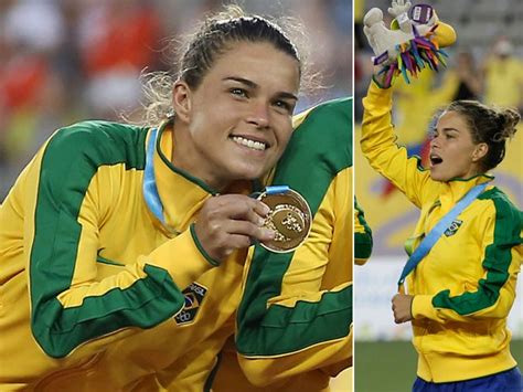 Juliana aparecida paulino cardozo zagueira saad 4. G1 - Ladrões roubam medalha de ouro do Pan de jogadora da ...