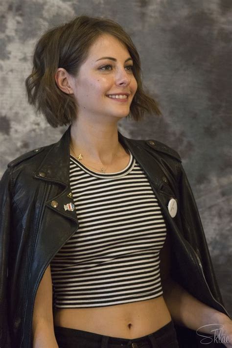 She looks modern,chic and stylish. Flarrow And more | Willa holland, Thea queen, Short hair ...