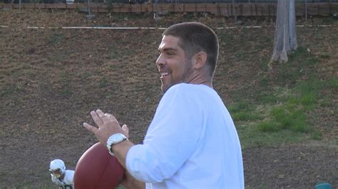 Former hawaii quarterback colt brennan has died, according to multiple reports. Legendary Hawaii QB Colt Brennan inspires Warriors with ...