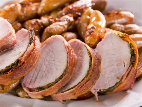 Sprinkle on the herbes de provence, then roast in a 425 oven for 13 to 15 minutes (i cooked it for 30 minutes). Oven Roasted Pork Tenderloin Pioneer Woman - Trader Joe S ...