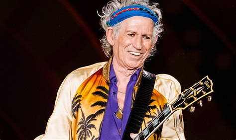 Find out when keith richards is next playing live near you. Keith Richards Fortune 2021: âge, taille, poids, femme, enfants.
