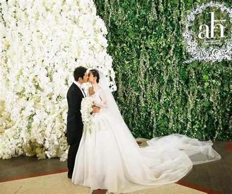 Mar 05, 2020 · italian fashion designer chiara ferragni's wedding dress was romantic and magical. Inside Angelababy's extravagant $50 million wedding ...